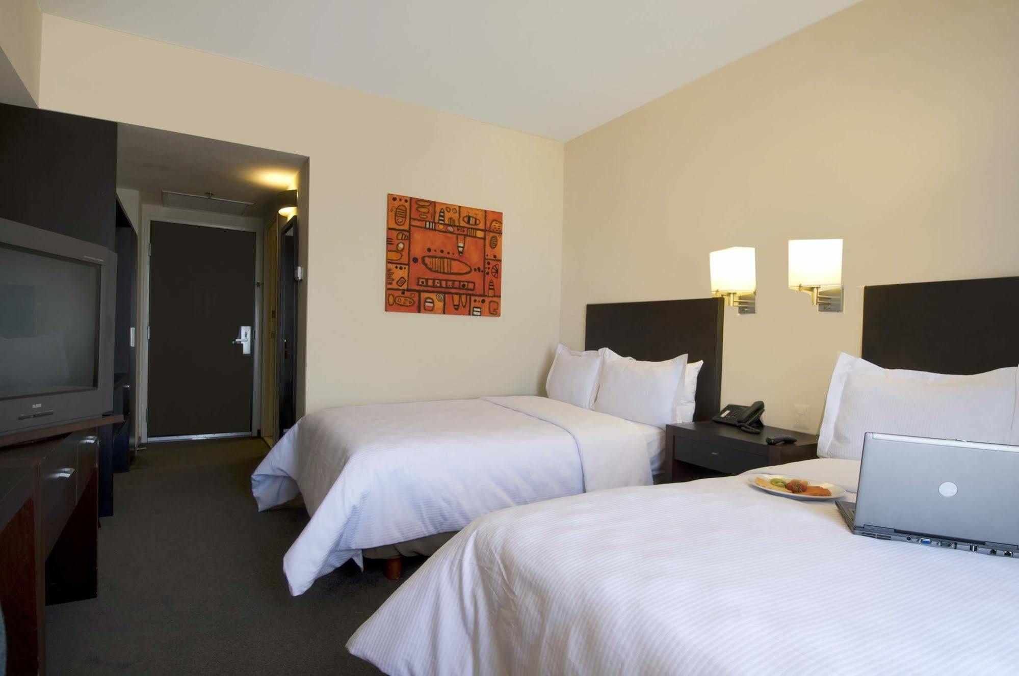 Fiesta Inn Express Ciudad Obregon Ngoại thất bức ảnh