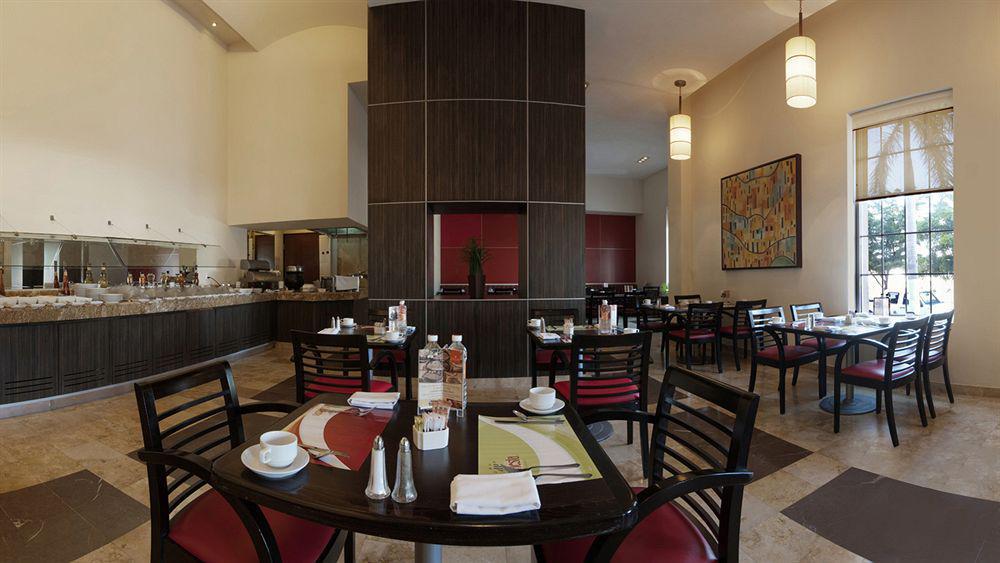 Fiesta Inn Express Ciudad Obregon Ngoại thất bức ảnh